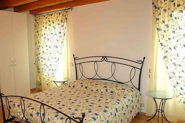 Agriturismo per 2 persone, con piscina in Valeggio sul Mincio