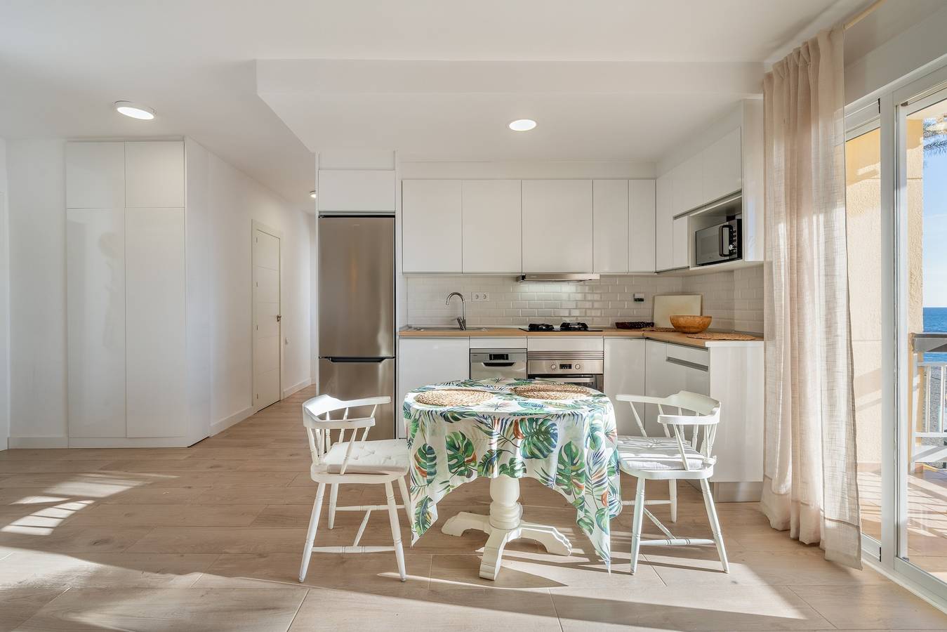 Appartement entier, Appartement 'Primera Linea De Playa' avec vue sur la mer, Wi-Fi et climatisation in Motril, Costa Granadina