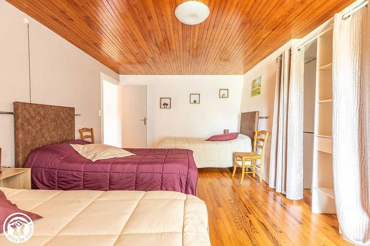 Location de vacances pour 5 personnes, avec jardin à Charbonnières-les-Varennes - 3