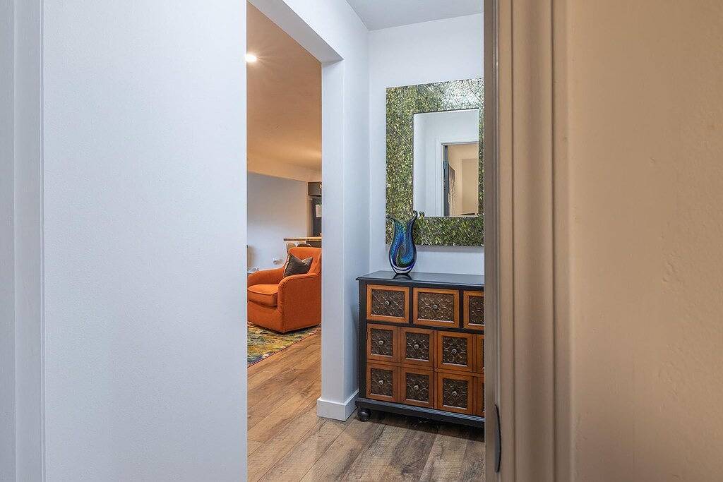 Greystone Home -Excellent location Updated Style! in Springfield (MO), Greene County (MO)