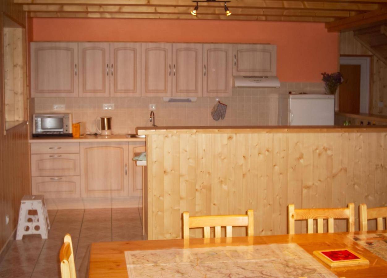 Maison avec 3 chambres à Landos, vue sur les montagnes, 150 m² in Landos, Haute-Loire