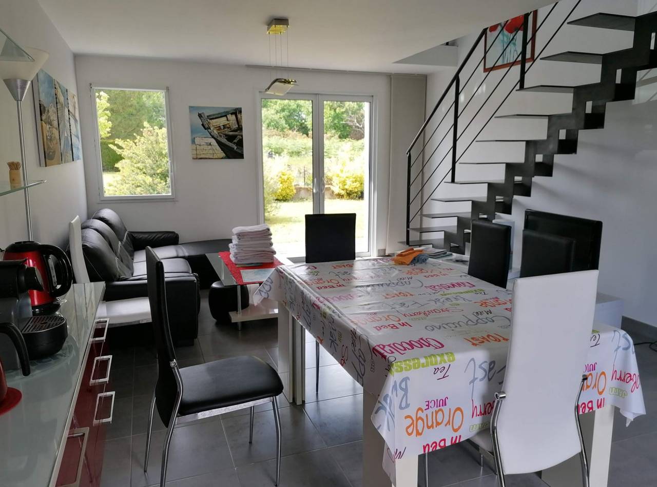 Maison au calme, au Logeo, à 200 m du chemin côtier in Sarzeau, Côte des Mégalithes