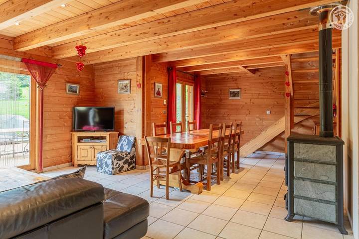 Gîte pour 8 personnes, avec terrasse et jardin, animaux acceptés à Saint-Pancrace - 4