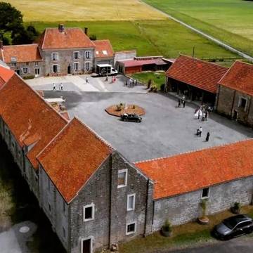 Maison d’hôte pour 34 personnes, avec jardin ainsi que vue et terrasse à Fontenay-Trésigny