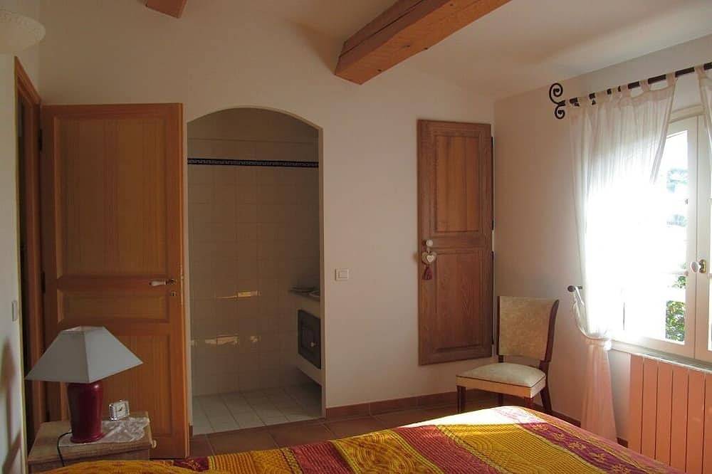 Maison Provencale Avec Piscine in Circuit Paul-Ricard, Le Castellet