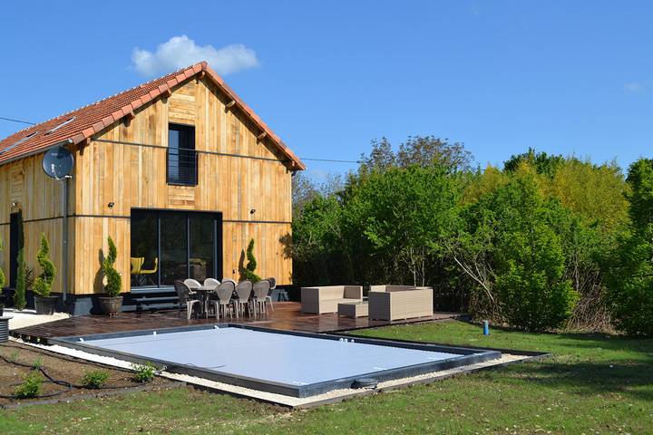 Gîte pour 6 personnes, avec jacuzzi et piscine ainsi que jardin et terrasse, animaux acceptés à Meyronne - 2