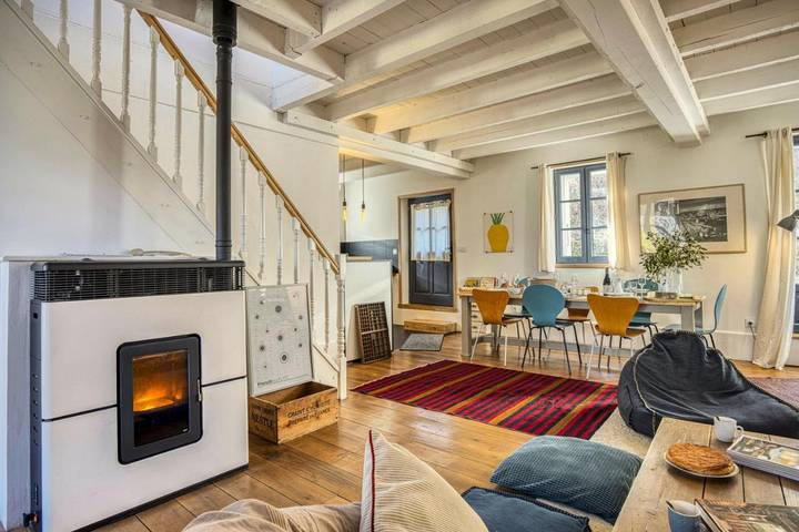 Location de vacances pour 7 personnes, avec Terrasse ainsi que Jardin et Vue à Étrembières