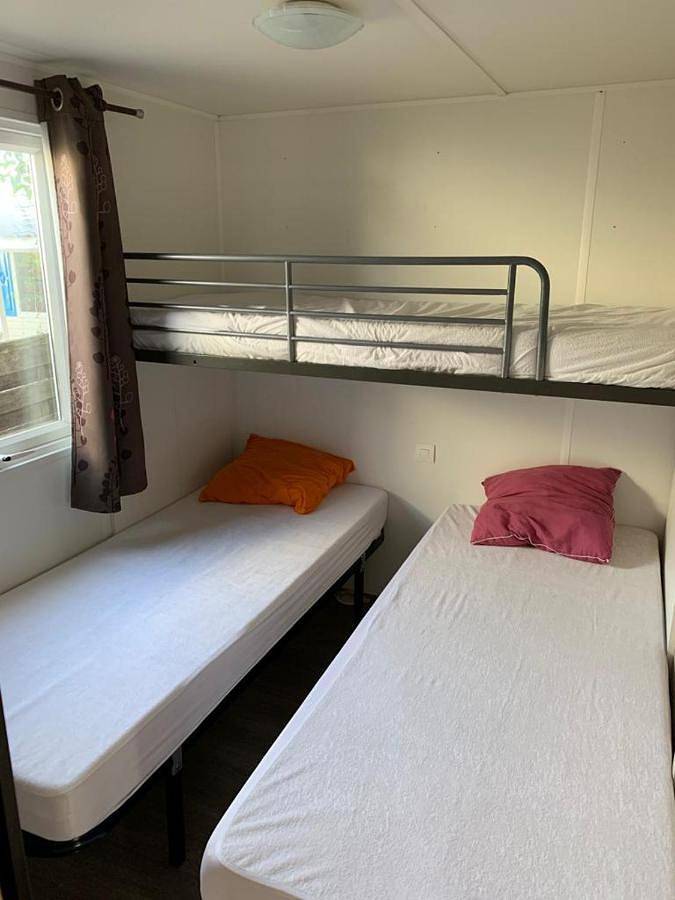 Camping pour 5 personnes, avec terrasse et piscine à Ruoms - 2