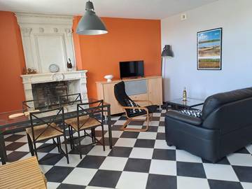 Location de vacances pour 5 personnes, avec jardin et vue, adapté aux familles à Ozillac