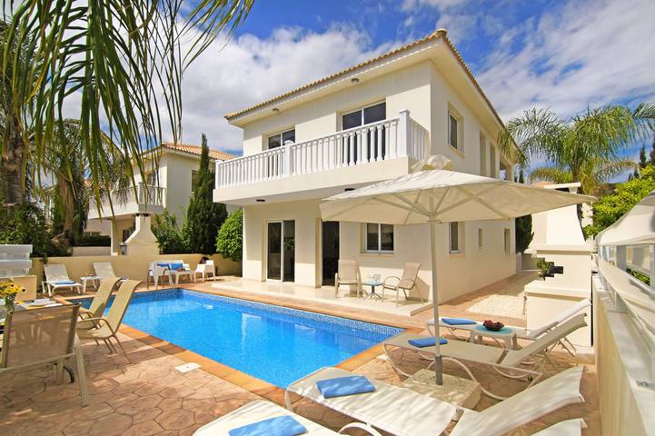 Holiday rental for 8 people, with Balcony/Terrace and Garden in Nissi Beach