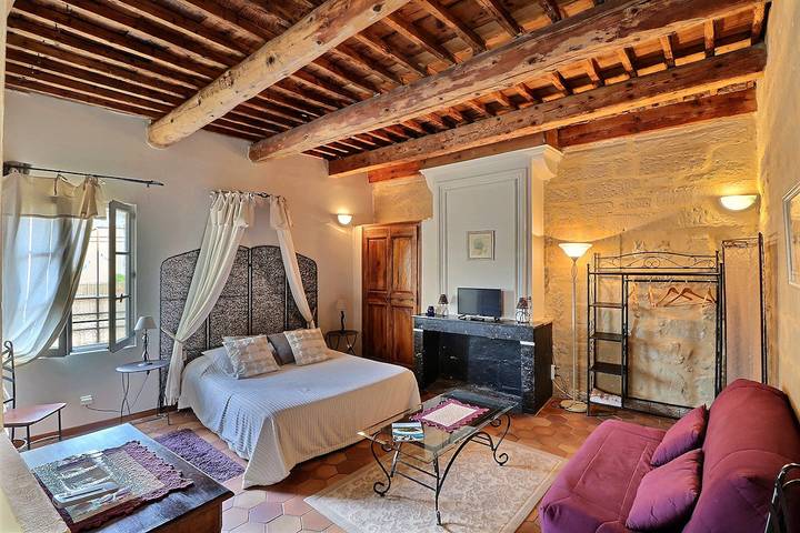 Gîte pour 2 personnes, avec jardin et piscine