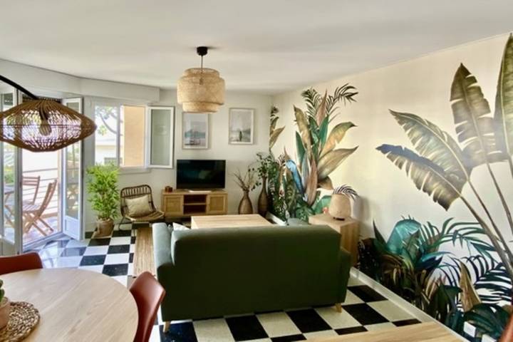 Gîte pour 4 personnes, avec balcon, adapté aux familles à Saint-Laurent-du-Var - 2