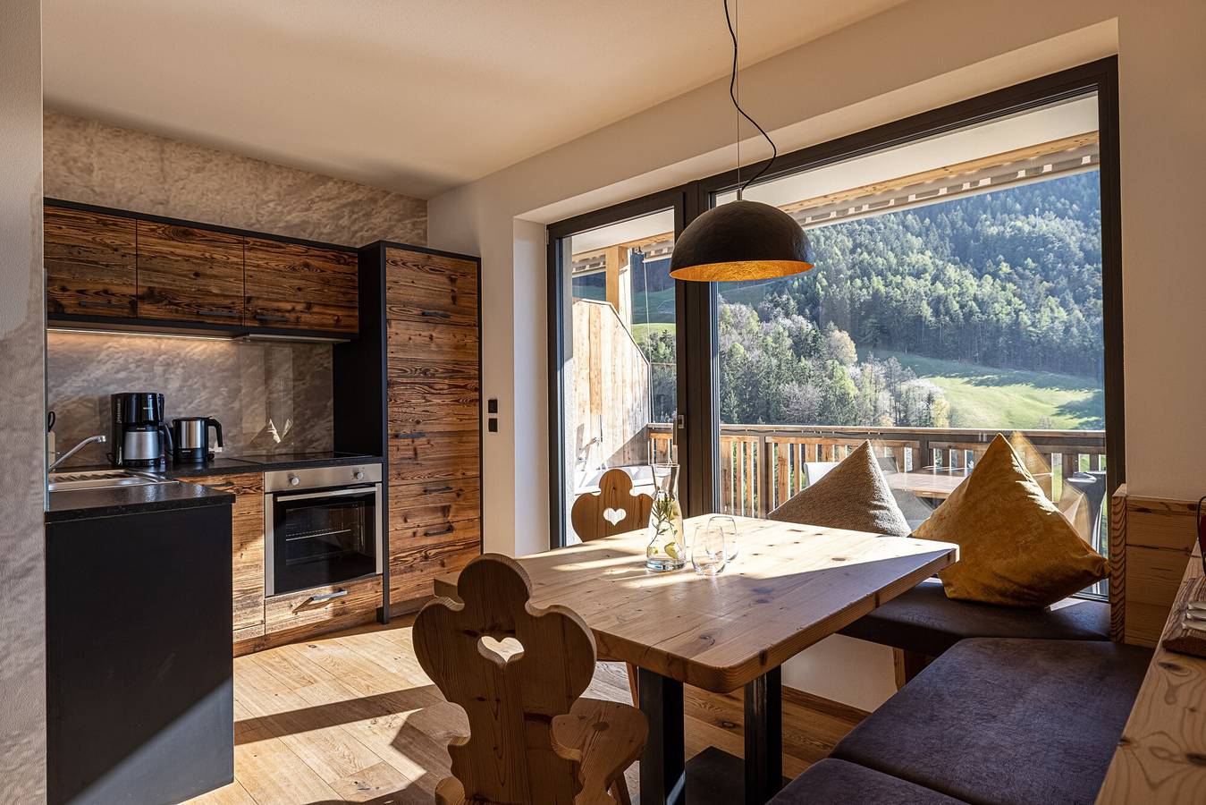 Apartamento 'Sonnleiten Sonnenadler 4' con vistas a la montaña, terraza privada y Wi-Fi in Collepietra, Cornedo all'Isarco