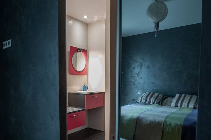 Location de vacances pour 6 personnes, avec jacuzzi ainsi que terrasse et jardin à Mercuer - 4