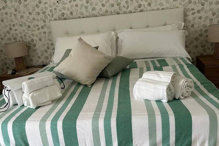 Beautiful 4-bedroom resort with AC in tranquil Pompei in Pompei, Parc national du Vésuve