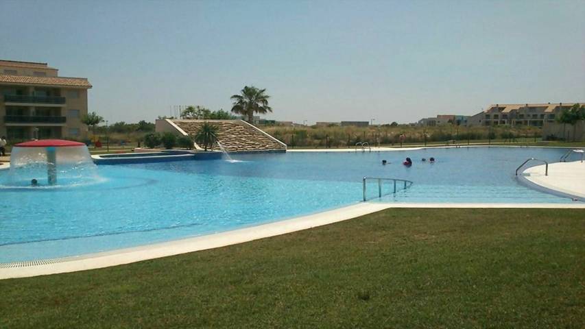 Casa de vacaciones para 8 personas, con vistas y piscina para niños además de jardín y piscina - 1