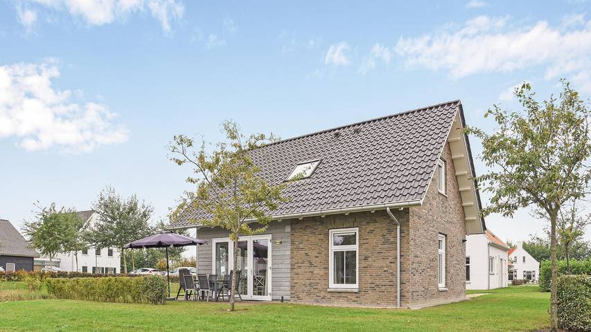 Vacation rental for 6 people, with yard in Zeeland