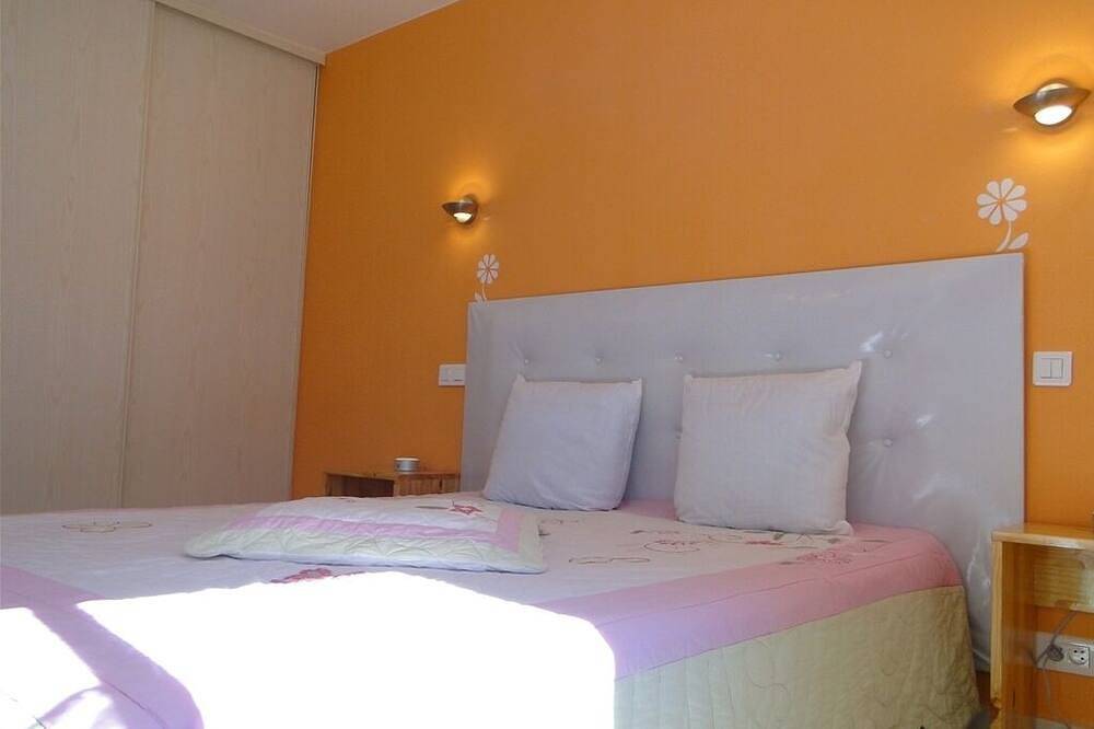 Apartamento entero, Gîte n ° 295 du Haut-Jura con Spa y sauna, clasificado 2 mazorcas de maíz en Gîtes de France in Foncine-le-Haut, Parc naturel régional du Haut-Jura