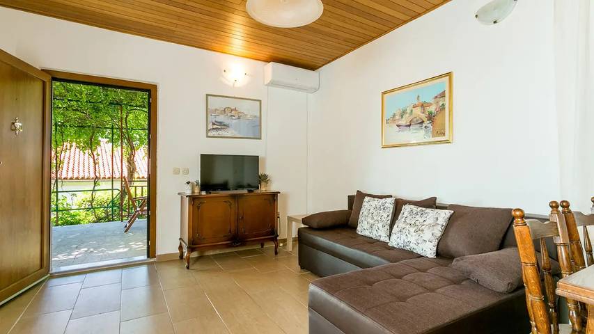 Ferienwohnung für 6 Personen, mit Terrasse in Baska Voda - 2