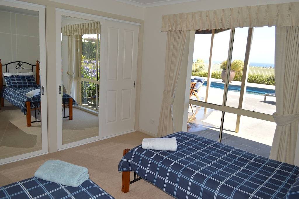 Ganze Wohnung, Resort Style Apartment (Erdgeschoss) - Pool & More. Haustiere willkommen. in Lakes Entrance, East Gippsland Shire