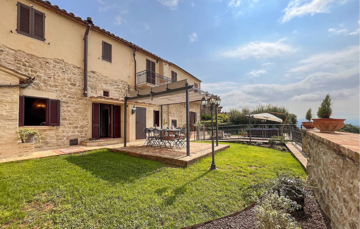 Ganze Ferienwohnung, Rückzugsort am Fluss mit Garten und Parkplatz - 1,5 km nach Ventia in Perugia, Perugia Provinz