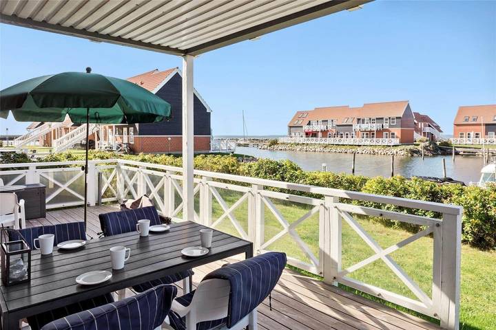 Feriehus for 4 personer, med Terrasse og Hage i Møn