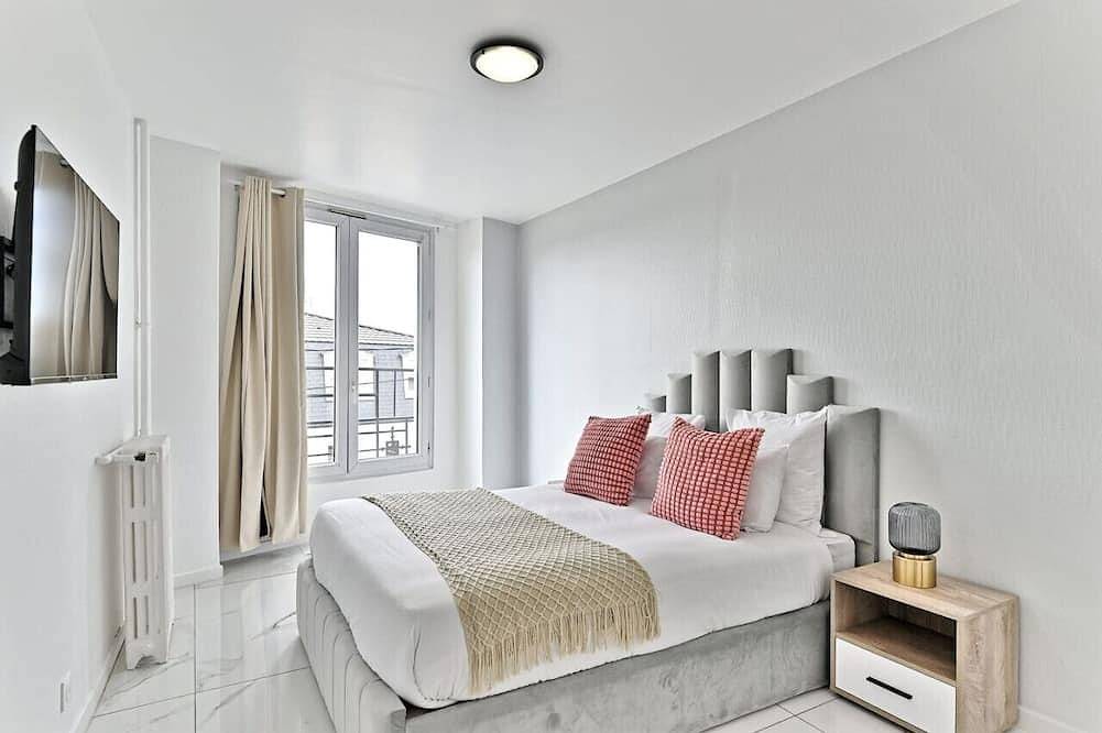Apartamento entero, Spacious apartment in the Paris suburbs in Gagny, Sena-Saint Denis
