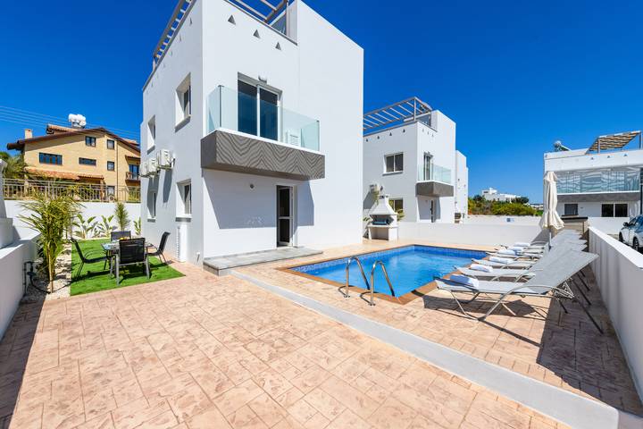 Ferienhaus für 6 Personen, mit Terrasse und Garten in Ayia Napa