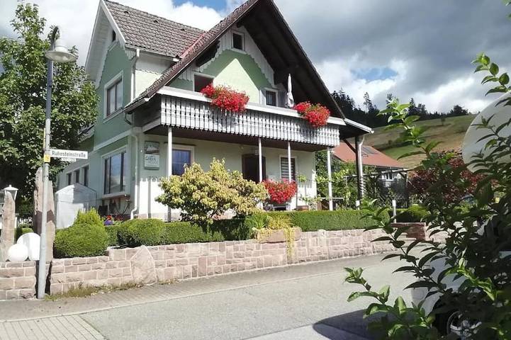 Ferienwohnung für 8 Personen, mit Balkon - 1
