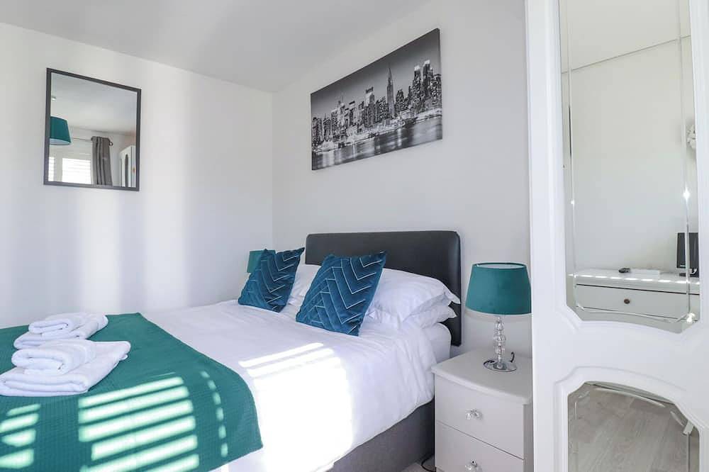Palm View, pet friendly, character holiday cottage in Holywell Bay in Holywell Bay, Cornwall