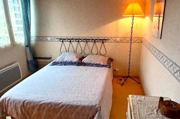 Location de vacances pour 10 personnes, avec terrasse et jardin à Taussac - 4