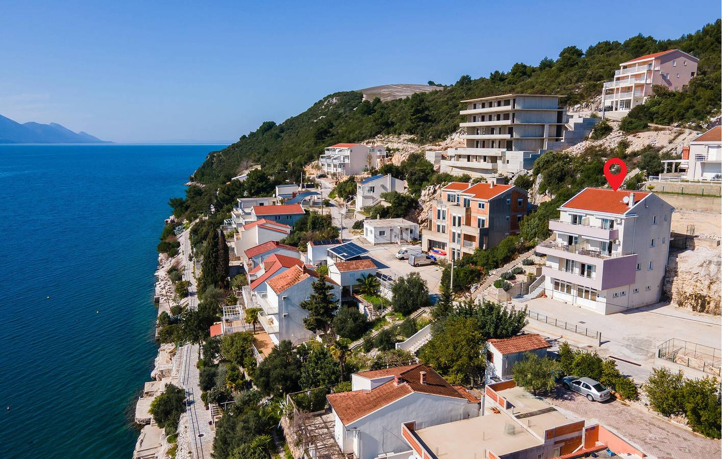 Ganze Ferienwohnung, Gemütliche Wohnung mit Terrasse, WLAN und Parkplatz, 100 m bis zur Küste in Komarna, Dubrovnik-Neretva
