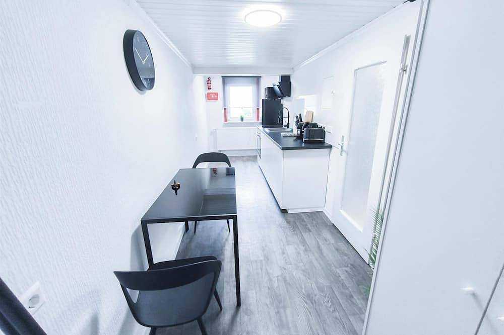 Ganze Wohnung, Alfa Apartment Ludwigsburg 2 Betten Wlan Küche Bad in Ludwigsburg, Landkreis Ludwigsburg