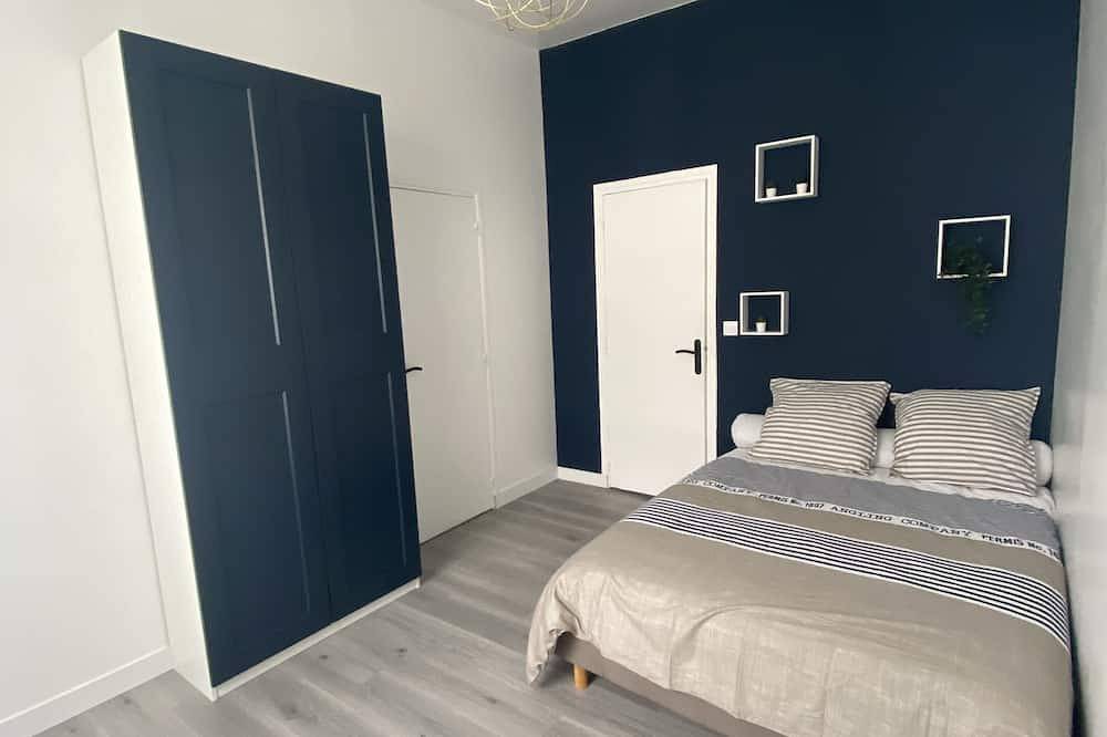 Entire apartment, Renovated, comfortable city-center apartment in Louviers, Les Andelys region