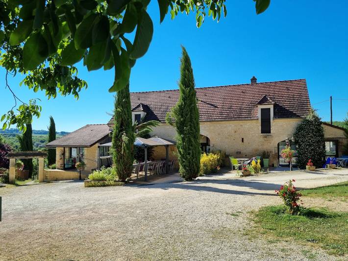Camera 'Arbre' con piscina condivisa, Wi-Fi e aria condizionata in Salignac-Eyvigues, Périgord Noir