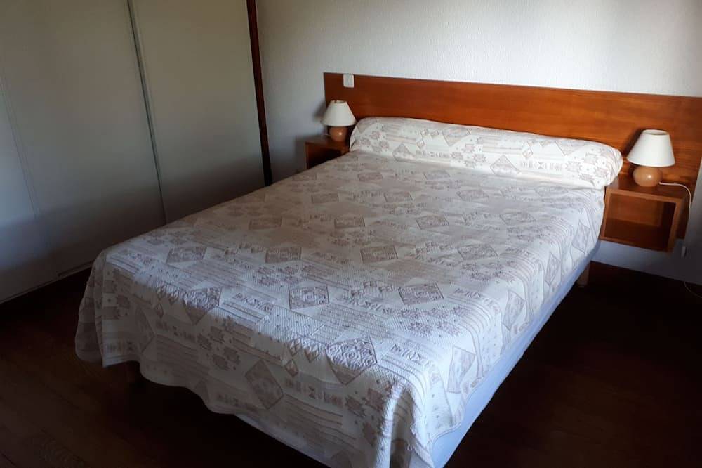Appartement entier, Les Genêts (T2 duplex) avec piscine in Eugénie-les-Bains, Landes