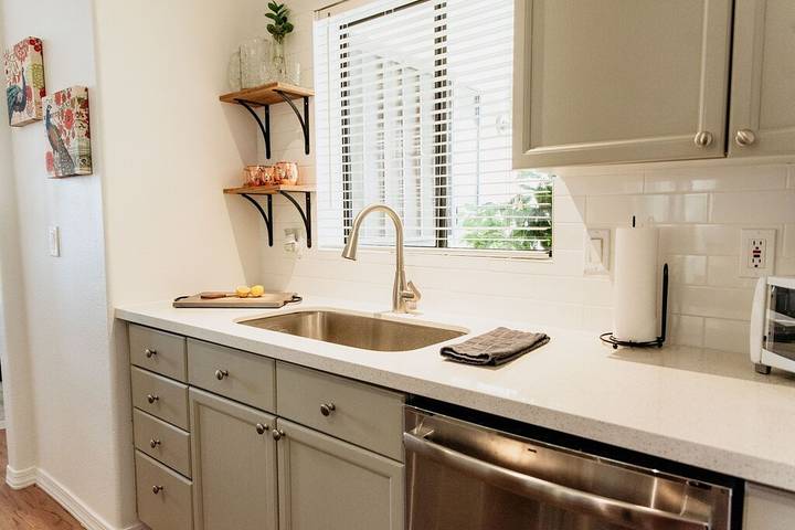 Ferienhaus für 6 Personen, mit Terrasse und Pool - 1