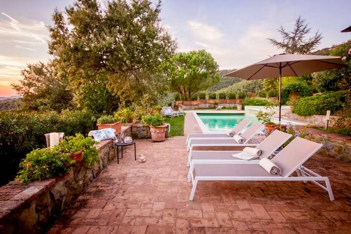 Villa storica con spa tra Cortona e Assisi in Passignano sul Trasimeno, Lago Trasimeno