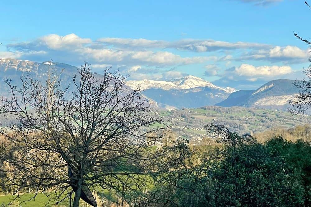 Appartement entier, Appartement « Les Jardins De Vergona » avec vue sur la montagne, jardin partagé et Wi-Fi in Massingy, Région d'Annecy