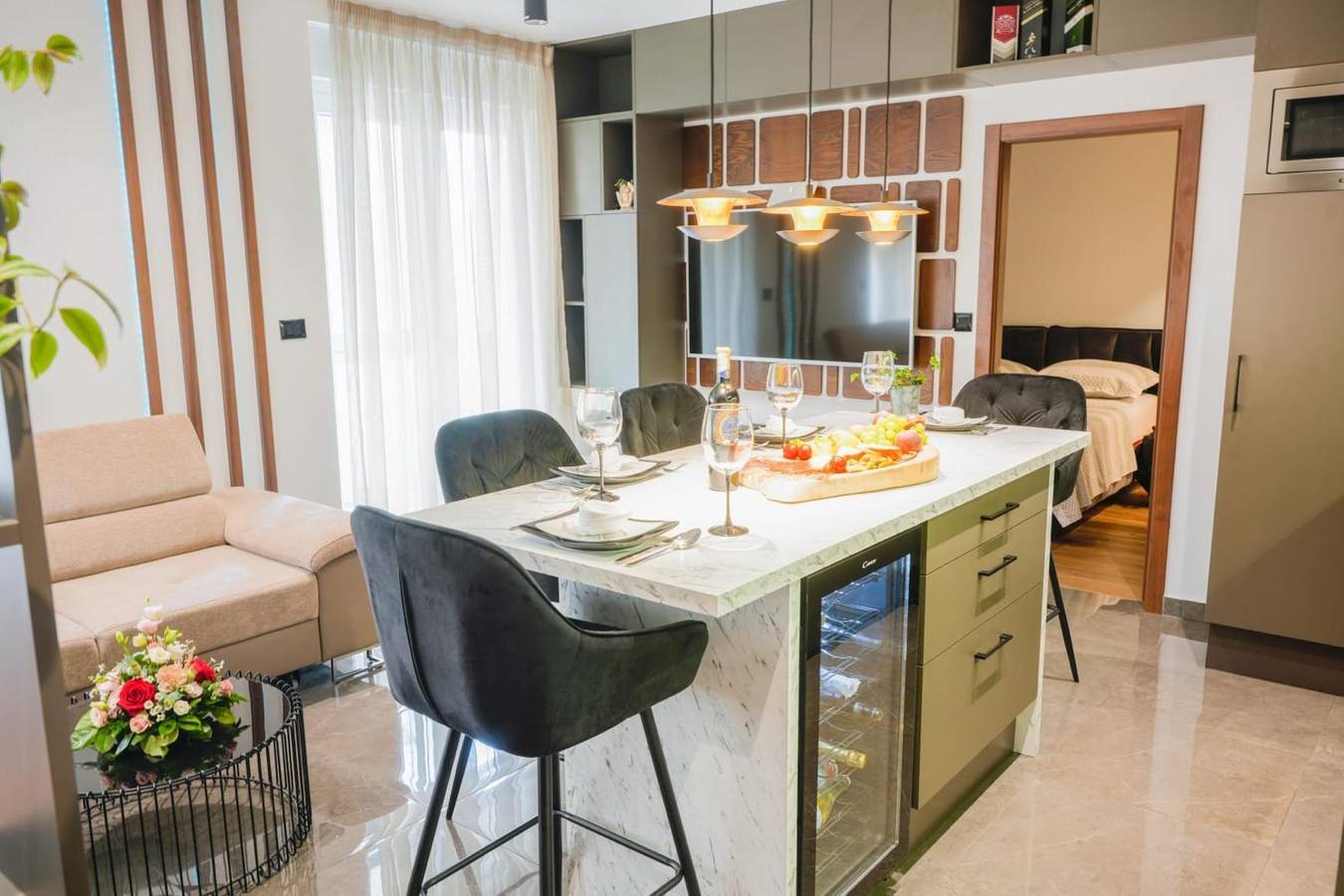 Ganze Ferienwohnung, Modern apartment with balcony in the center in Dalmatinisches Zagora