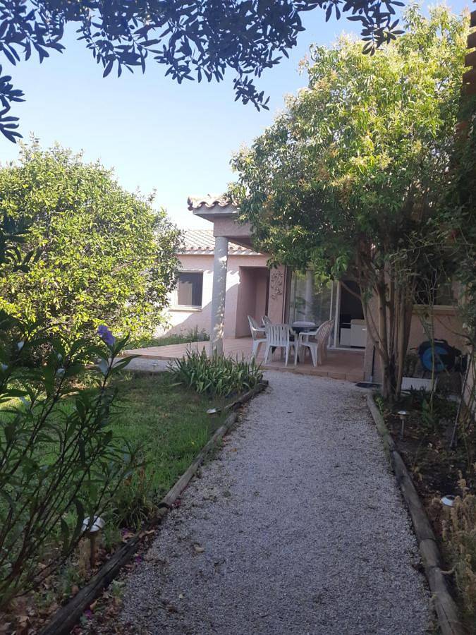 Location de vacances pour 8 personnes, avec Terrasse ainsi que Jardin et Vue à Saint-André - 3