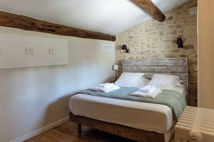 Location de vacances pour 4 personnes, avec piscine et jardin à Mas-Blanc-des-Alpilles - 3