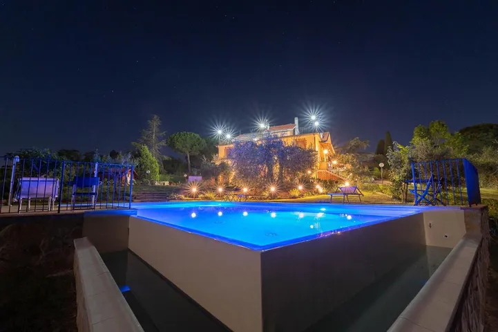 Appartamento vacanze per 8 persone, con giardino e piscina, adatto a famiglie con bambini - 1