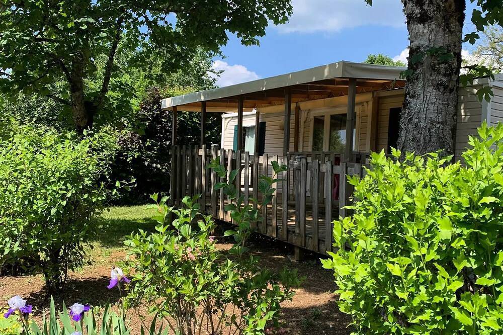 Camping les Poutiroux **** - Résidence mobile - adapté aux personnes à mobilité réduite +Terrasse Couverte 5 personnes in Limeuil, Périgord Pourpre