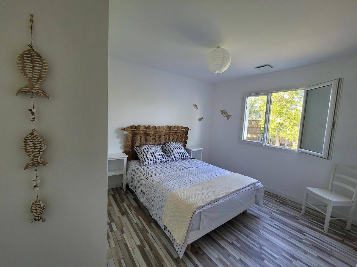 Three-Bedroom House in Carlus, Région d'Albi
