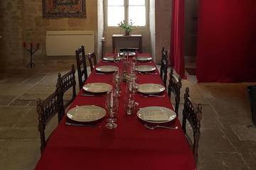 Location de vacances pour 8 personnes, avec jardin à Flavigny-sur-Ozerain