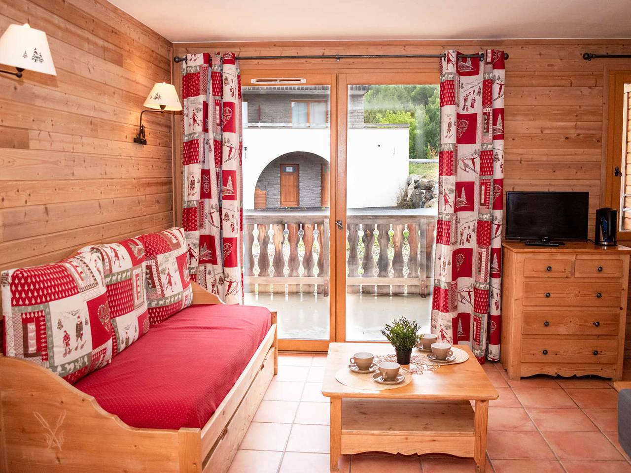 Studio entier, Studio 4 personnes avec balcon et parking à Pra Loup 1500 in Pra-Loup (station de ski), Pra-Loup