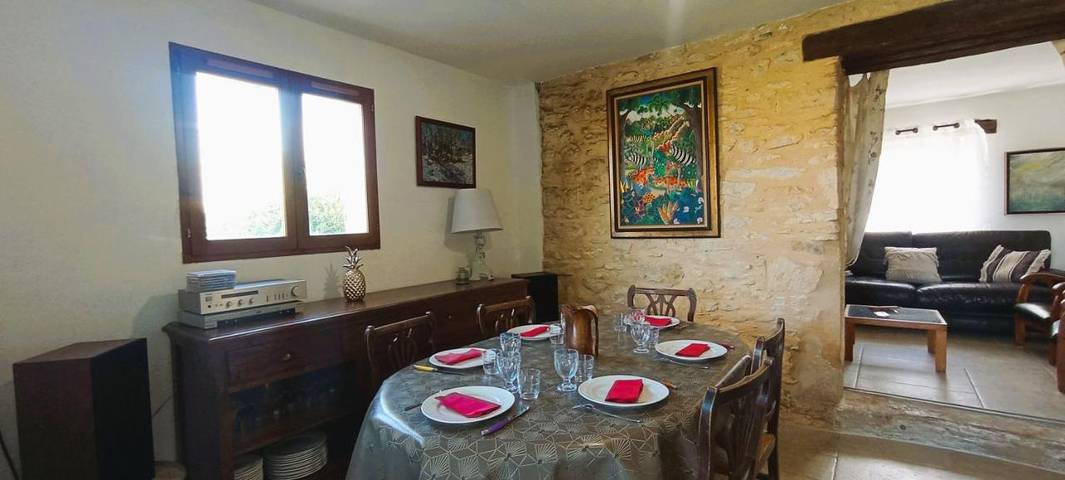 Location de vacances pour 6 personnes, avec jardin ainsi que piscine et vue, adapté aux familles à Saint-Cybranet - 4