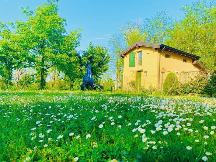 Casa vacanza per 4 persone, con Terrazza e Giardino nonché Vista lago e Panorama a Bologna
