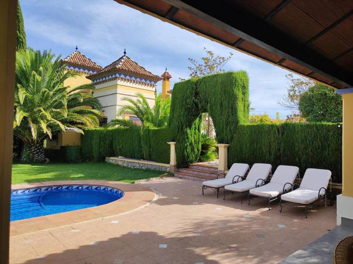 Casa rural para 8 personas, con piscina y vistas al lago además de jardín y vistas en Arriate - 3